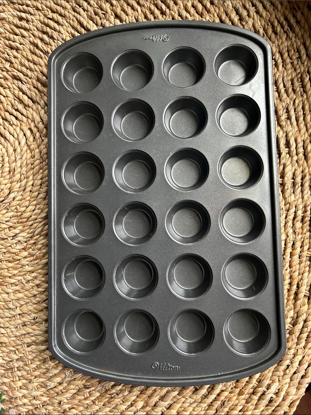 Wilton mini cupcake baking pan.